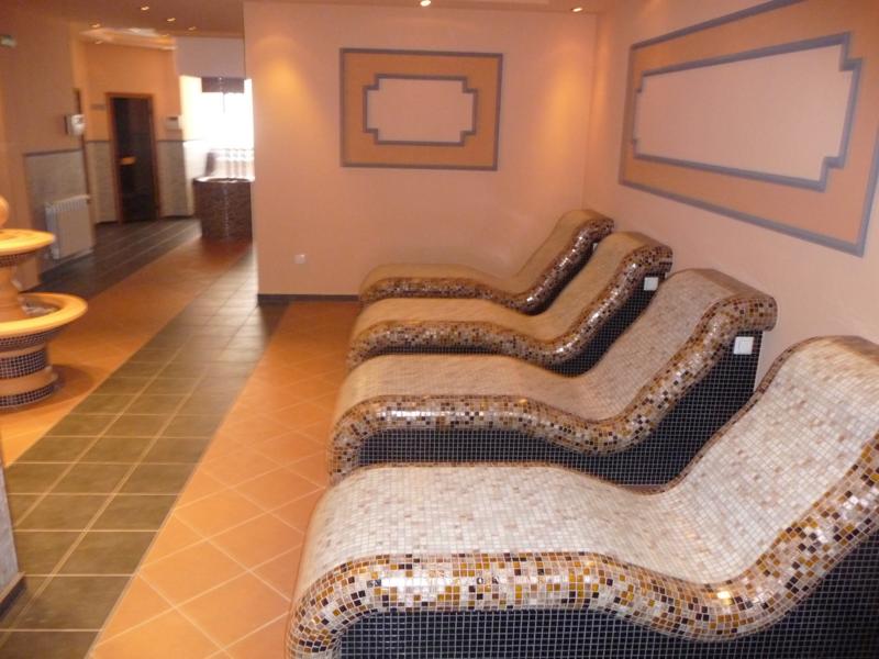 Натиснете снимката за да я уголемите
Име:P1100250_800x600.JPG
Прегледи:2
Размер:64.4 КБ
ID:5903706