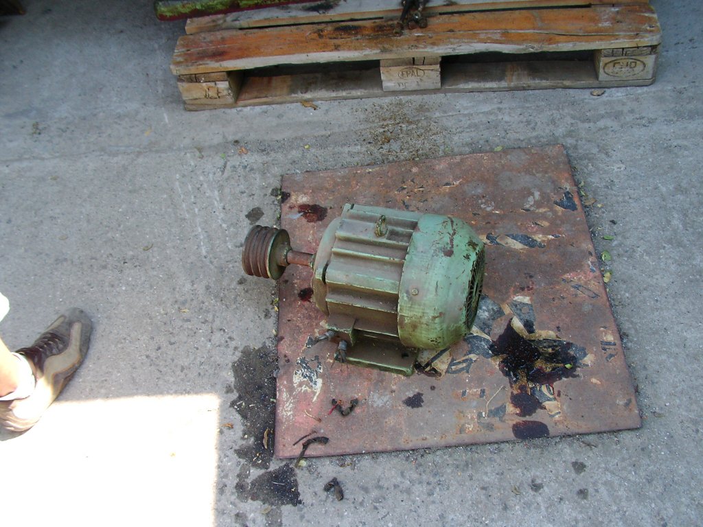 Натиснете снимката за да я уголемите
Име:SANY0002.jpg
Прегледи:1
Размер:166.2 КБ
ID:5933568