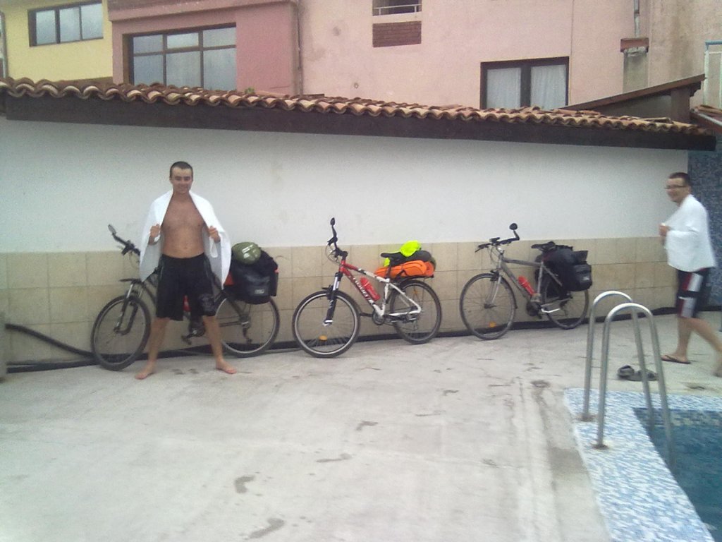 Натиснете снимката за да я уголемите
Име:20072011404.jpg
Прегледи:1
Размер:116.3 КБ
ID:5941651