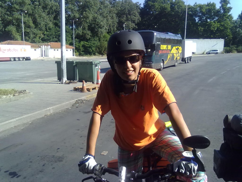 Натиснете снимката за да я уголемите
Име:21072011410.jpg
Прегледи:1
Размер:142.4 КБ
ID:5941653