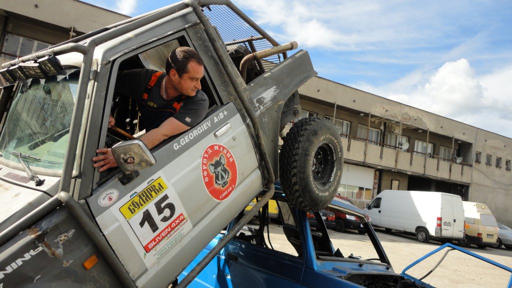 Натиснете снимката за да я уголемите
Име:DSC02988.jpg
Прегледи:3
Размер:133.6 КБ
ID:5969568