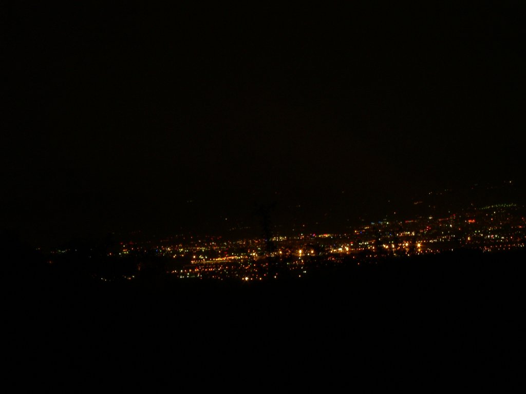 Натиснете снимката за да я уголемите
Име:P1090742.jpg
Прегледи:1
Размер:38.1 КБ
ID:5371700