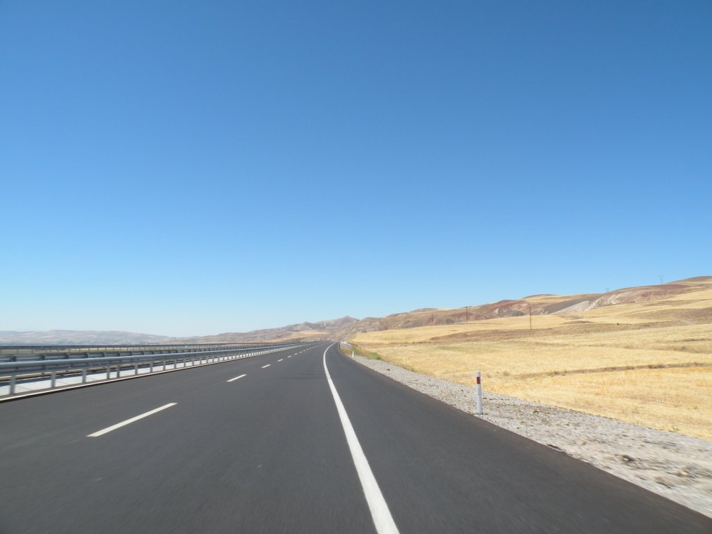 Натиснете снимката за да я уголемите
Име:DSCN4326.jpg
Прегледи:1
Размер:66.7 КБ
ID:5988648