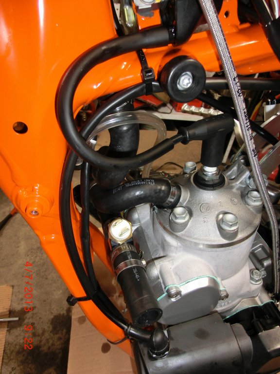 Натиснете снимката за да я уголемите
Име:CIMG2080.jpg
Прегледи:1
Размер:90.3 КБ
ID:6018516