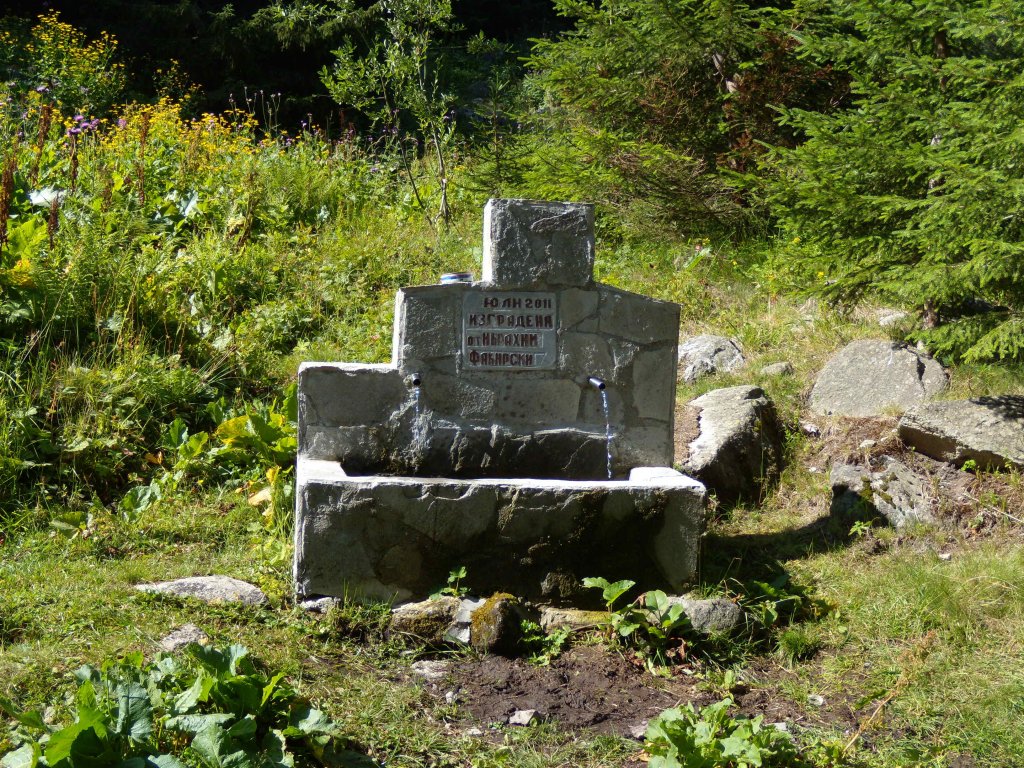 Натиснете снимката за да я уголемите
Име:DSCN5993.jpg
Прегледи:1
Размер:336.5 КБ
ID:6022494