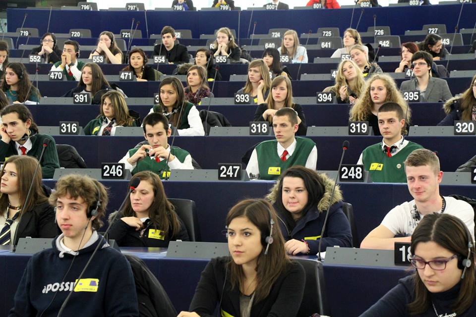 Натиснете снимката за да я уголемите
Име:1528530_587896697946657_1703623062_n.jpg
Прегледи:1
Размер:102.5 КБ
ID:6042113