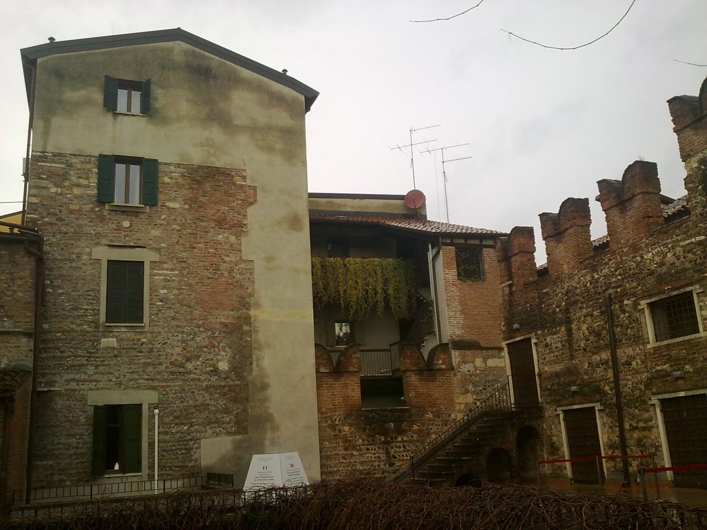 Натиснете снимката за да я уголемите
Име:IMG.1578.jpg
Прегледи:1
Размер:147.7 КБ
ID:6042138