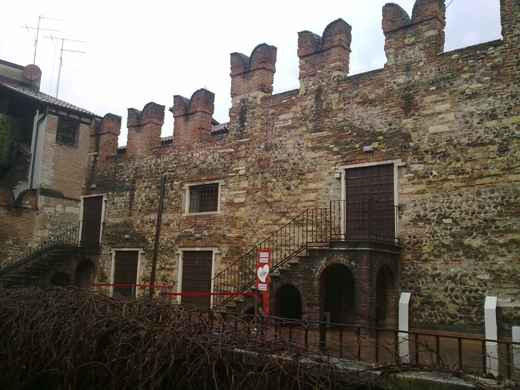 Натиснете снимката за да я уголемите
Име:IMG.1579.jpg
Прегледи:1
Размер:195.8 КБ
ID:6042139