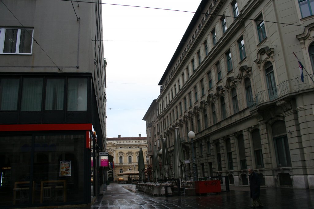 Натиснете снимката за да я уголемите
Име:IMG_9758.jpg
Прегледи:1
Размер:109.6 КБ
ID:6055436