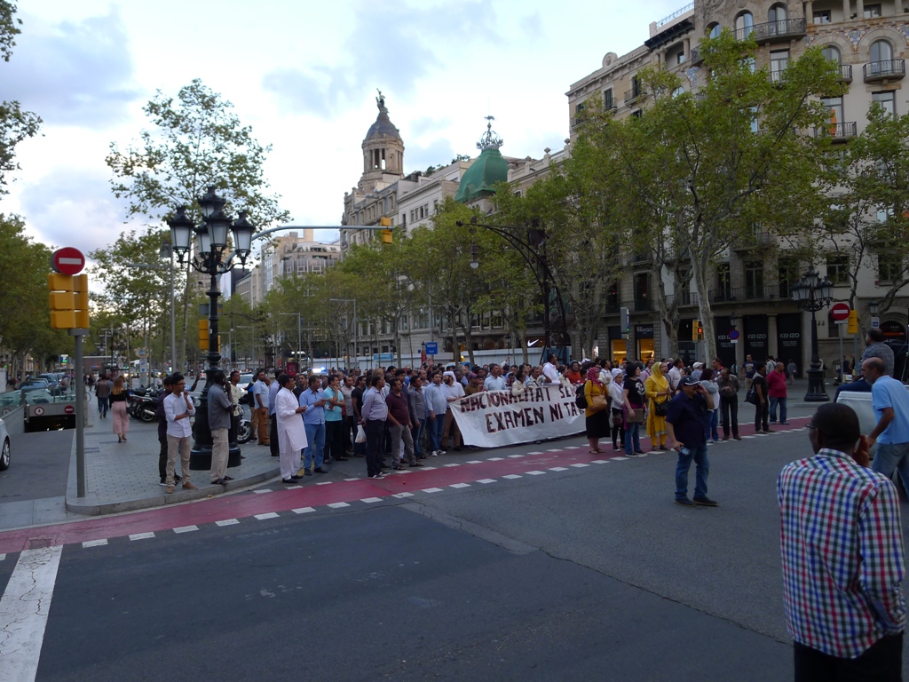 Натиснете снимката за да я уголемите
Име:P1060577.JPG
Прегледи:1
Размер:412.4 КБ
ID:5731604