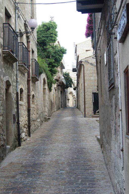 Натиснете снимката за да я уголемите
Име:DSC09220.jpg
Прегледи:2
Размер:95.1 КБ
ID:6026183