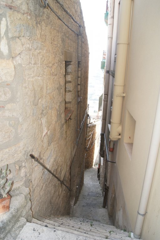 Натиснете снимката за да я уголемите
Име:DSC09188.jpg
Прегледи:2
Размер:68.2 КБ
ID:6026178