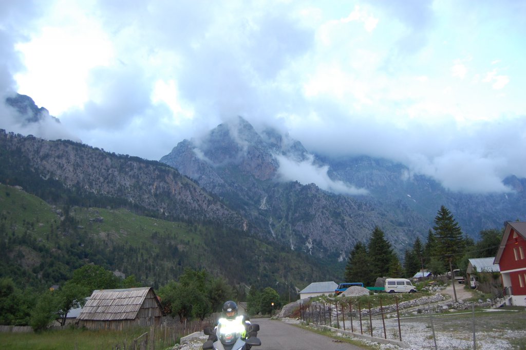 Натиснете снимката за да я уголемите
Име:DSC_0161.jpg
Прегледи:1
Размер:104.0 КБ
ID:6098261