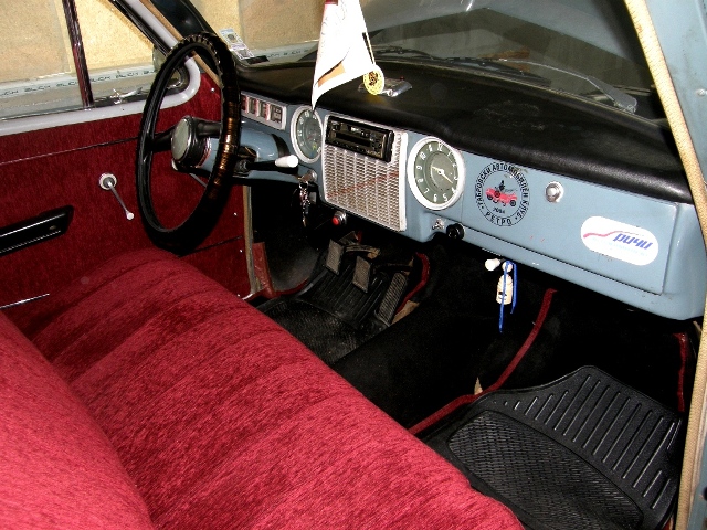Автомобиль варшава 223