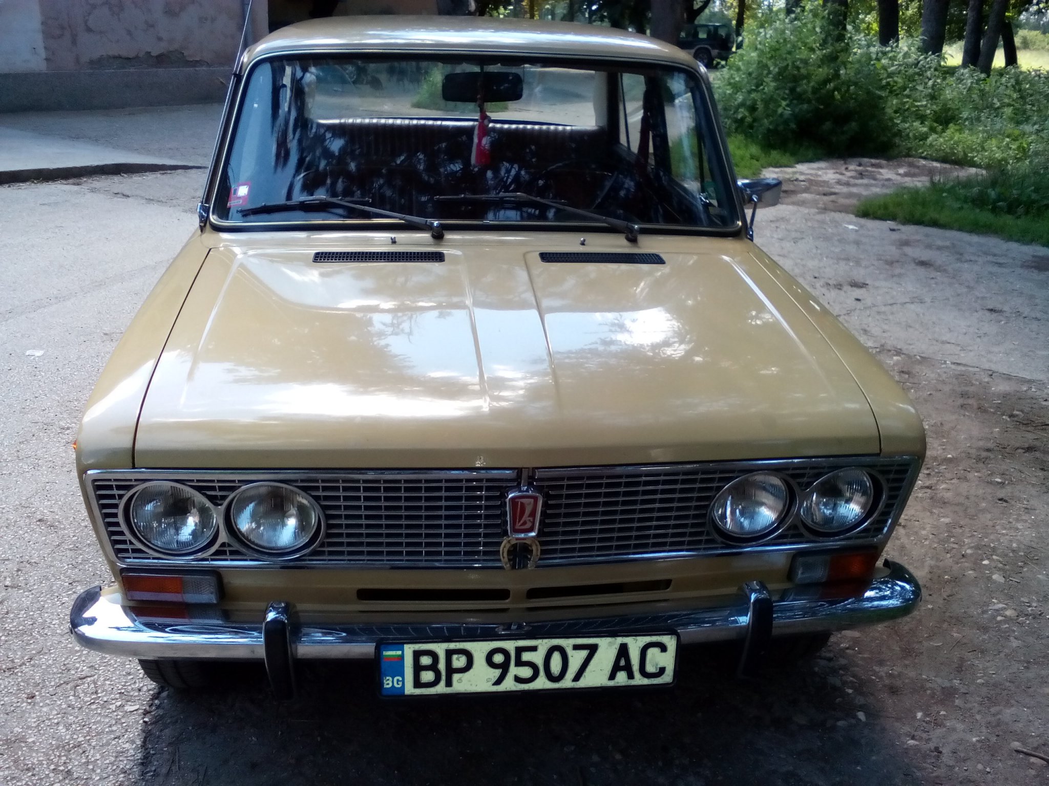 Шильдик лада 1600
