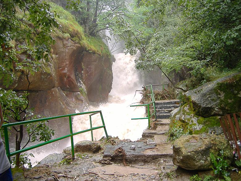 Натиснете снимката за да я уголемите
Име:vodopad-1_1123596023.jpg
Прегледи:1
Размер:139.5 КБ
ID:6088135