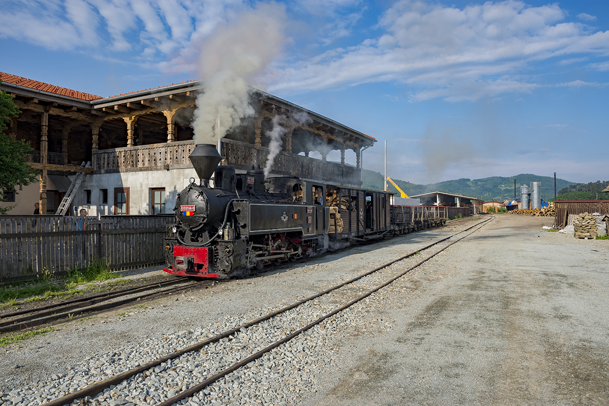 Натиснете снимката за да я уголемите
Име:DSC_5685.jpg
Прегледи:1
Размер:1.01 МБ
ID:5816358