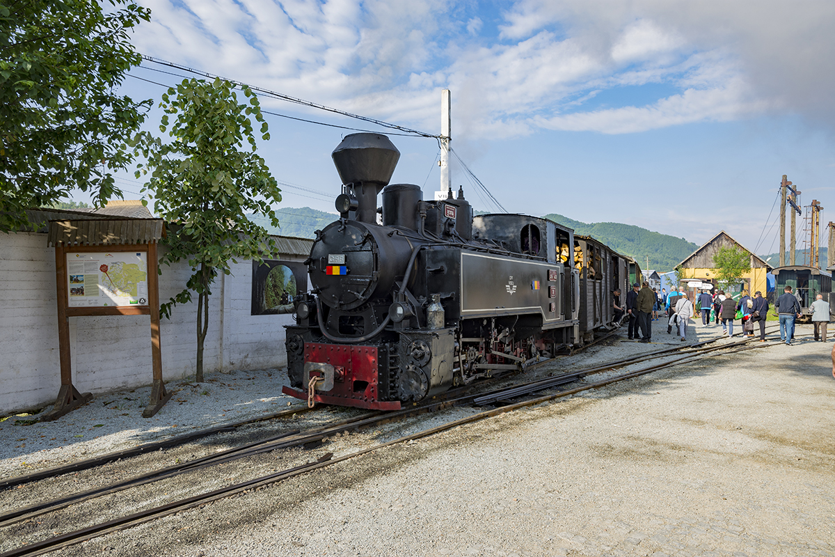 Натиснете снимката за да я уголемите
Име:DSC_5687.jpg
Прегледи:1
Размер:1.07 МБ
ID:5816359