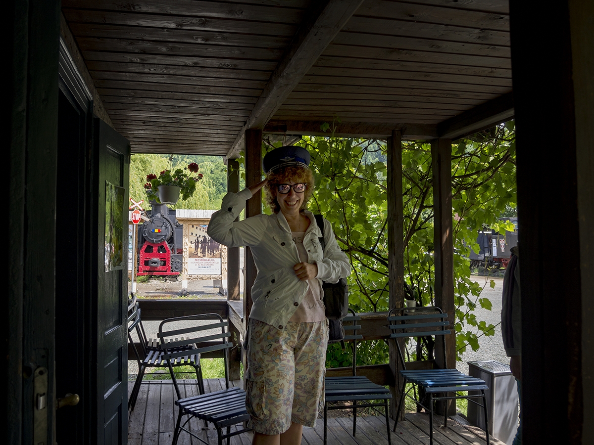 Натиснете снимката за да я уголемите
Име:P6070210.jpg
Прегледи:1
Размер:945.9 КБ
ID:5816389